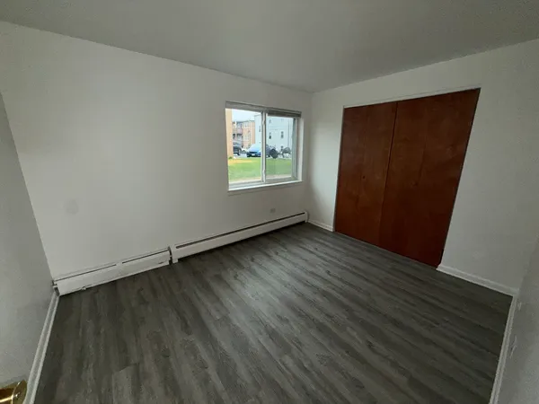 $1,550 | 9595 Maple Drive, Unit 2N, Rosemont, IL 60018