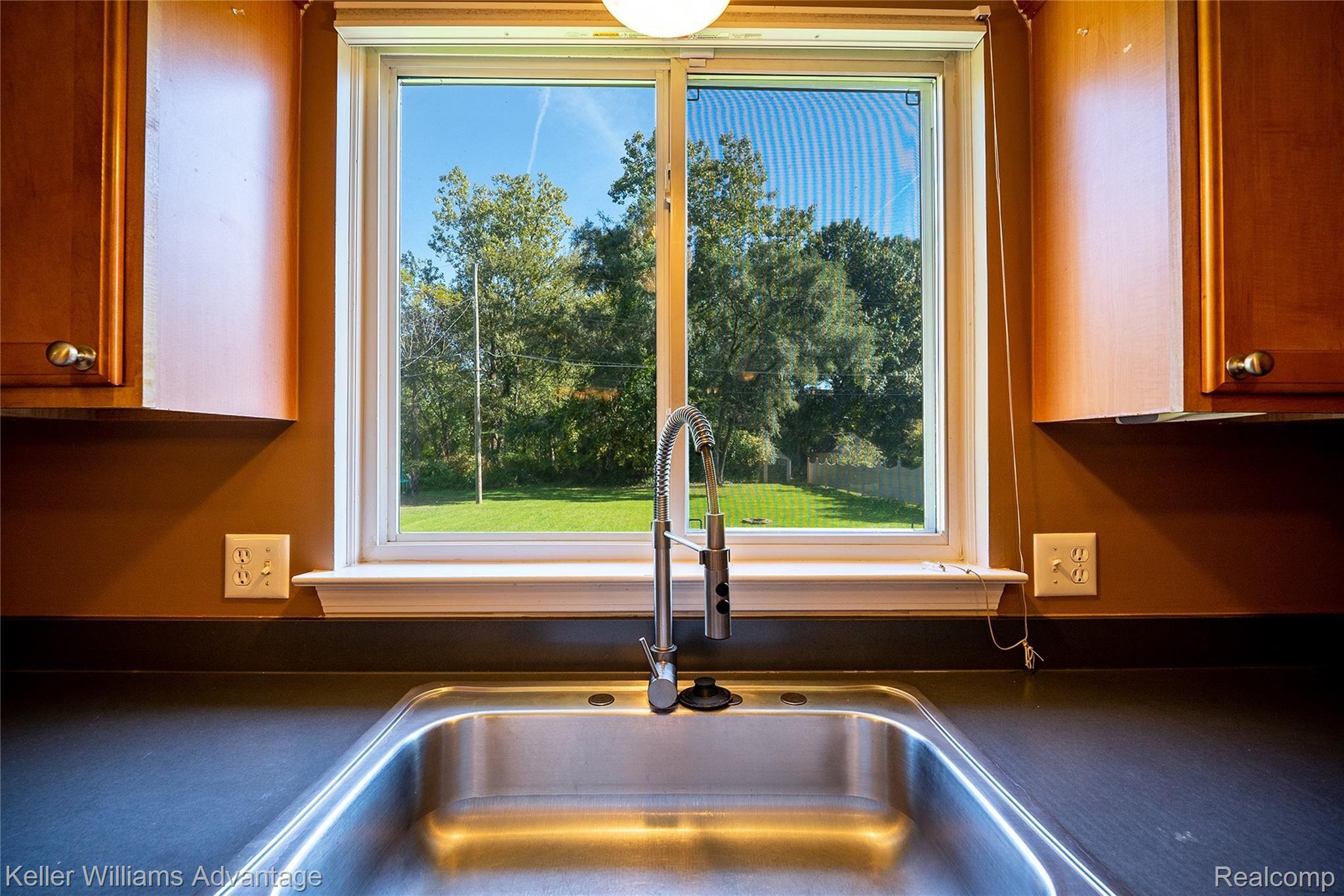 14644 Merriman Road Livonia, MI 48154 - Photo 14 of 41 MerrimanRd_14644_Kitchen 2.jpg