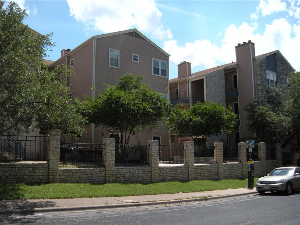 2414 Longview Street, Unit 305 Austin, TX 78705 - Photo 1 of 13