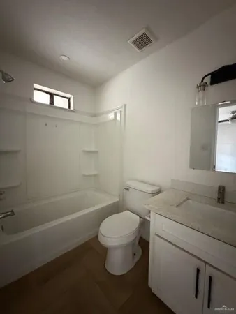 $600 | 120 East Schunior Street, Unit 4, Edinburg, TX 78541