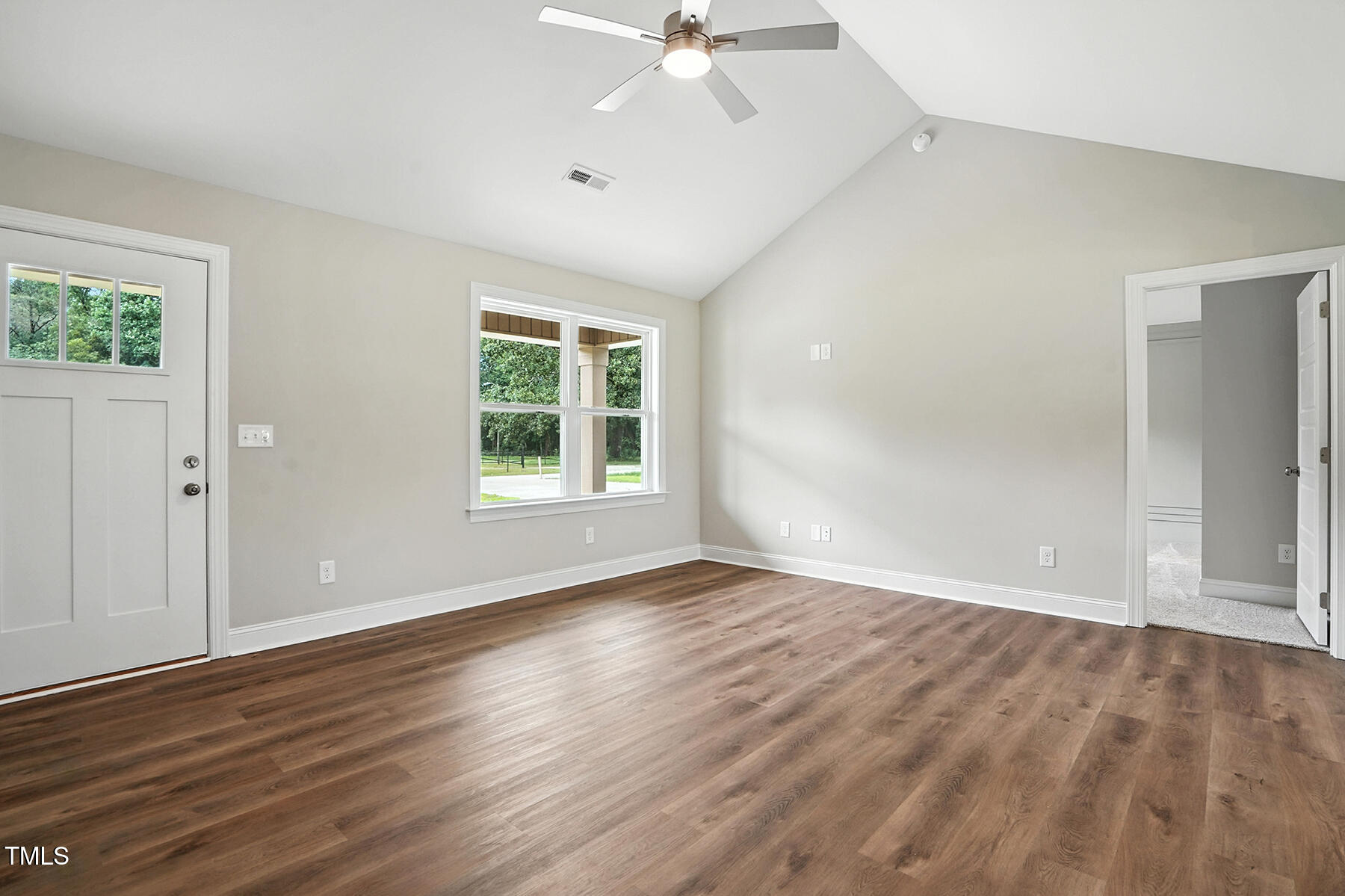 8728 Green Path Road Dunn, NC 28334 - Photo 8 of 30 Living Room