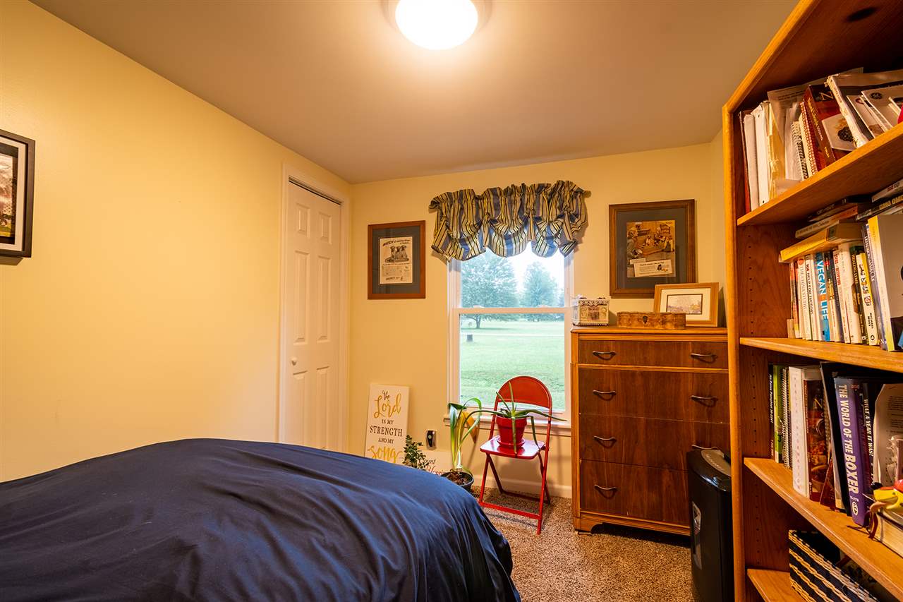 2113 South 5 Mile Road Midland, MI 48640 - Photo 8 of 21 1877133-7.JPG