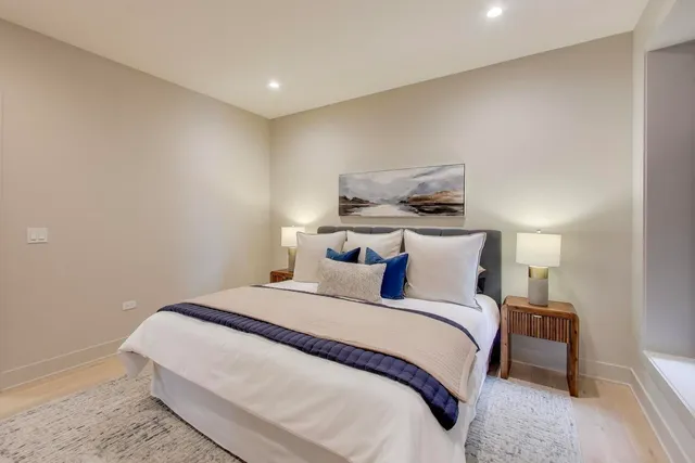 $525,000 | 1317 North Western Avenue, Unit 203, Chicago, IL 60622