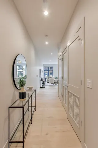 $525,000 | 1317 North Western Avenue, Unit 203, Chicago, IL 60622