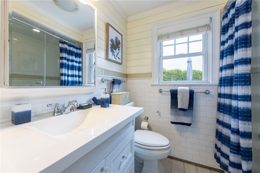 13 Uzzi Avenue Westerly, RI 02891 - Photo 20 of 34