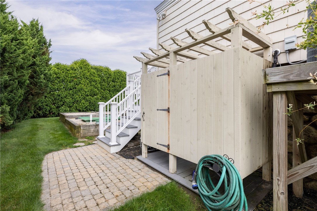 13 Uzzi Avenue Westerly, RI 02891 - Photo 26 of 34