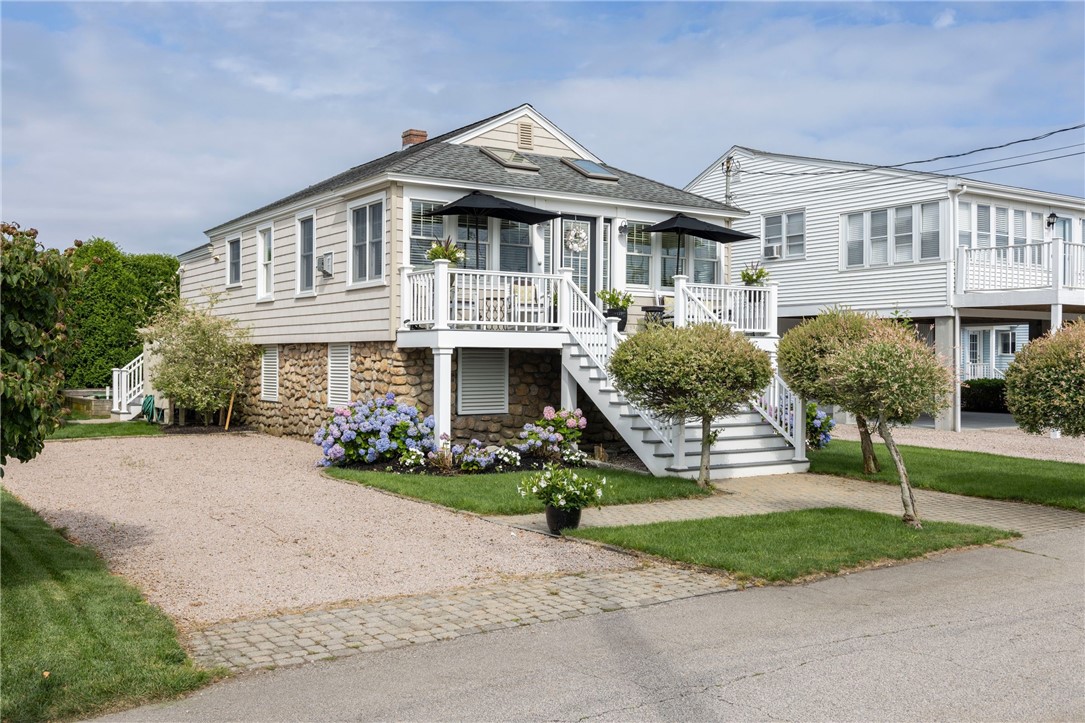 13 Uzzi Avenue Westerly, RI 02891 - Photo 3 of 34