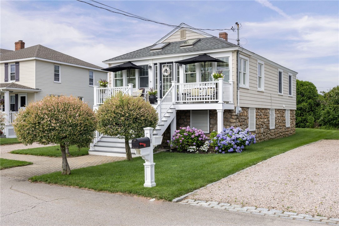 13 Uzzi Avenue Westerly, RI 02891 - Photo 31 of 34