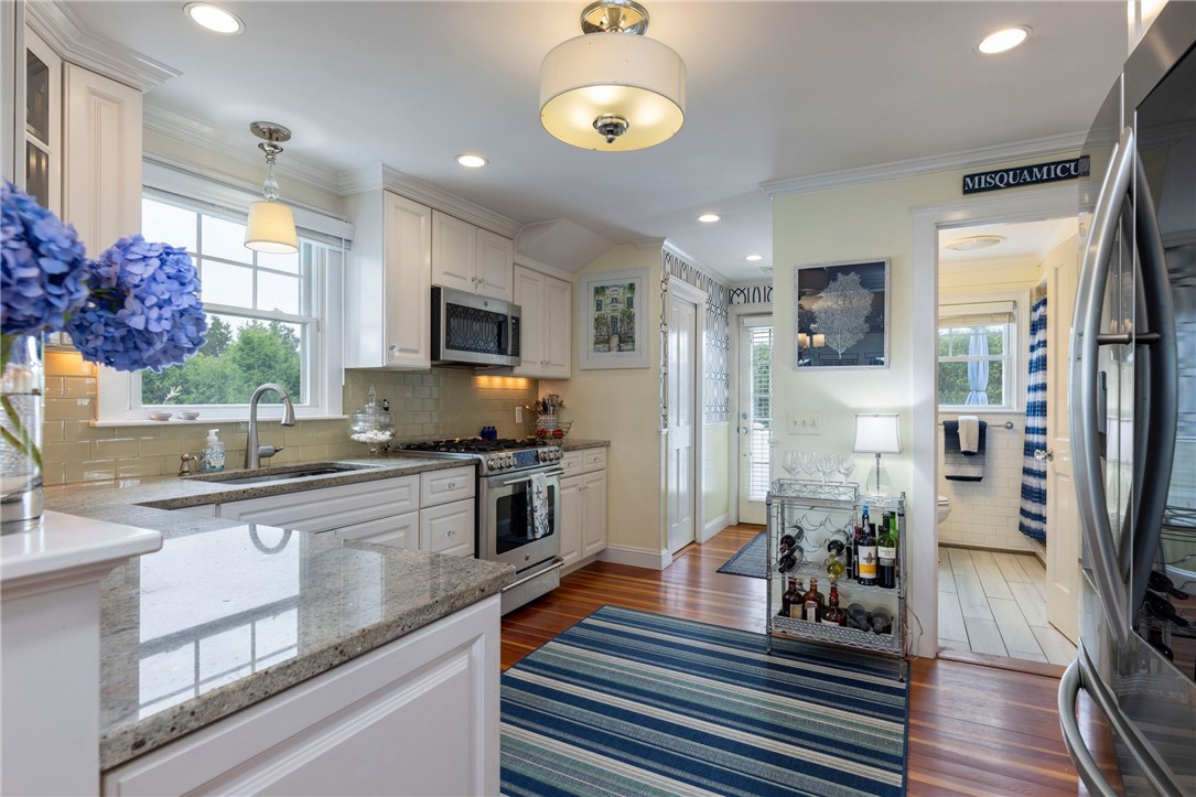 13 Uzzi Avenue Westerly, RI 02891 - Photo 6 of 34