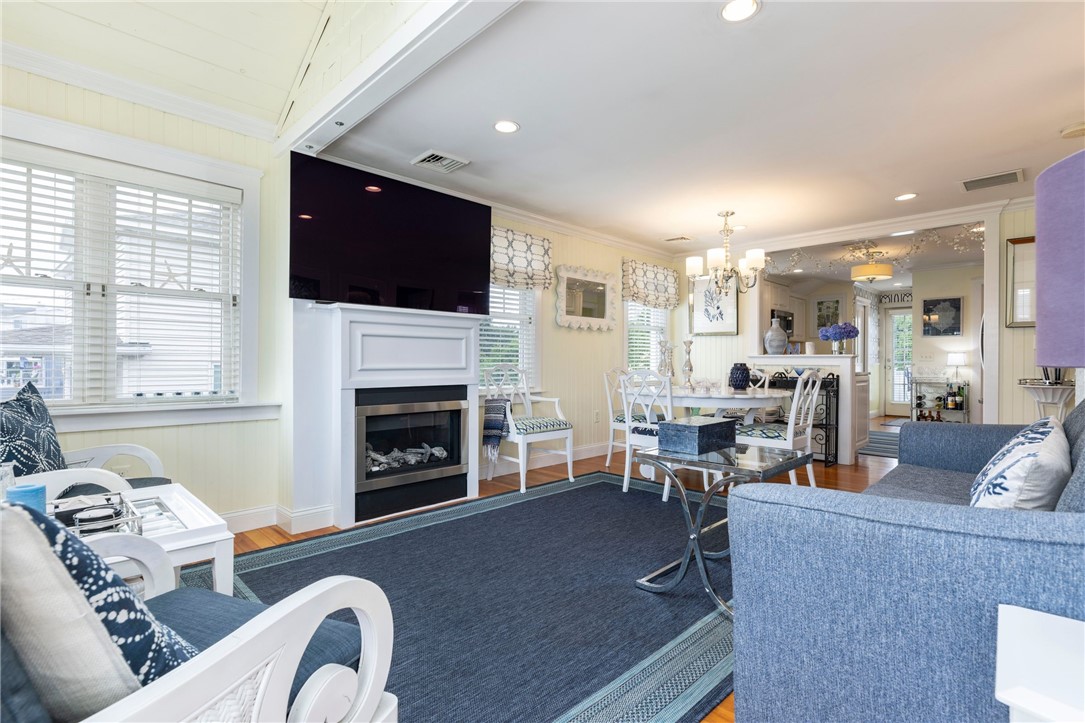 13 Uzzi Avenue Westerly, RI 02891 - Photo 9 of 34