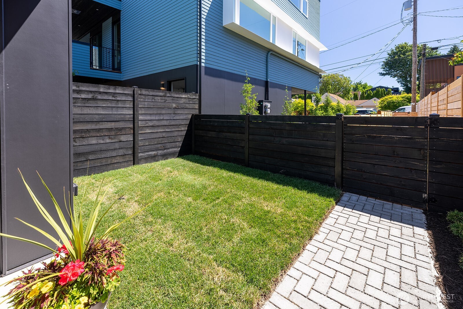 314 Northeast 59th Street Seattle, WA 98105 - Photo 9 of 10