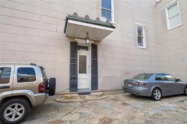$3,350 | 1029 Bourbon Street, Unit A, New Orleans, LA 70116