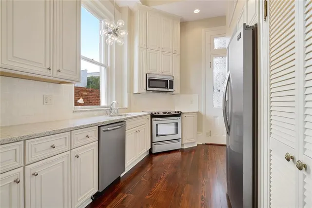 $3,350 | 1029 Bourbon Street, Unit A, New Orleans, LA 70116