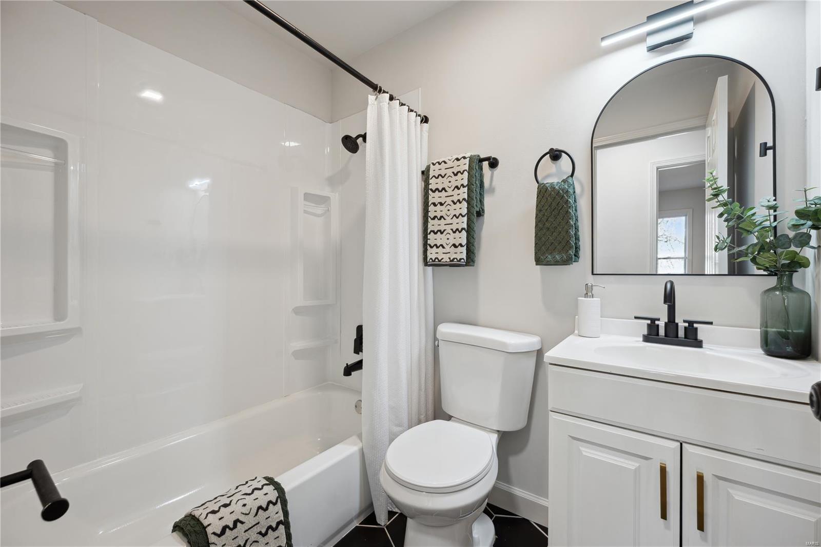 2204 Rountree Drive St. Louis, MO 63136 - Photo 9 of 18 Gallery Image 9