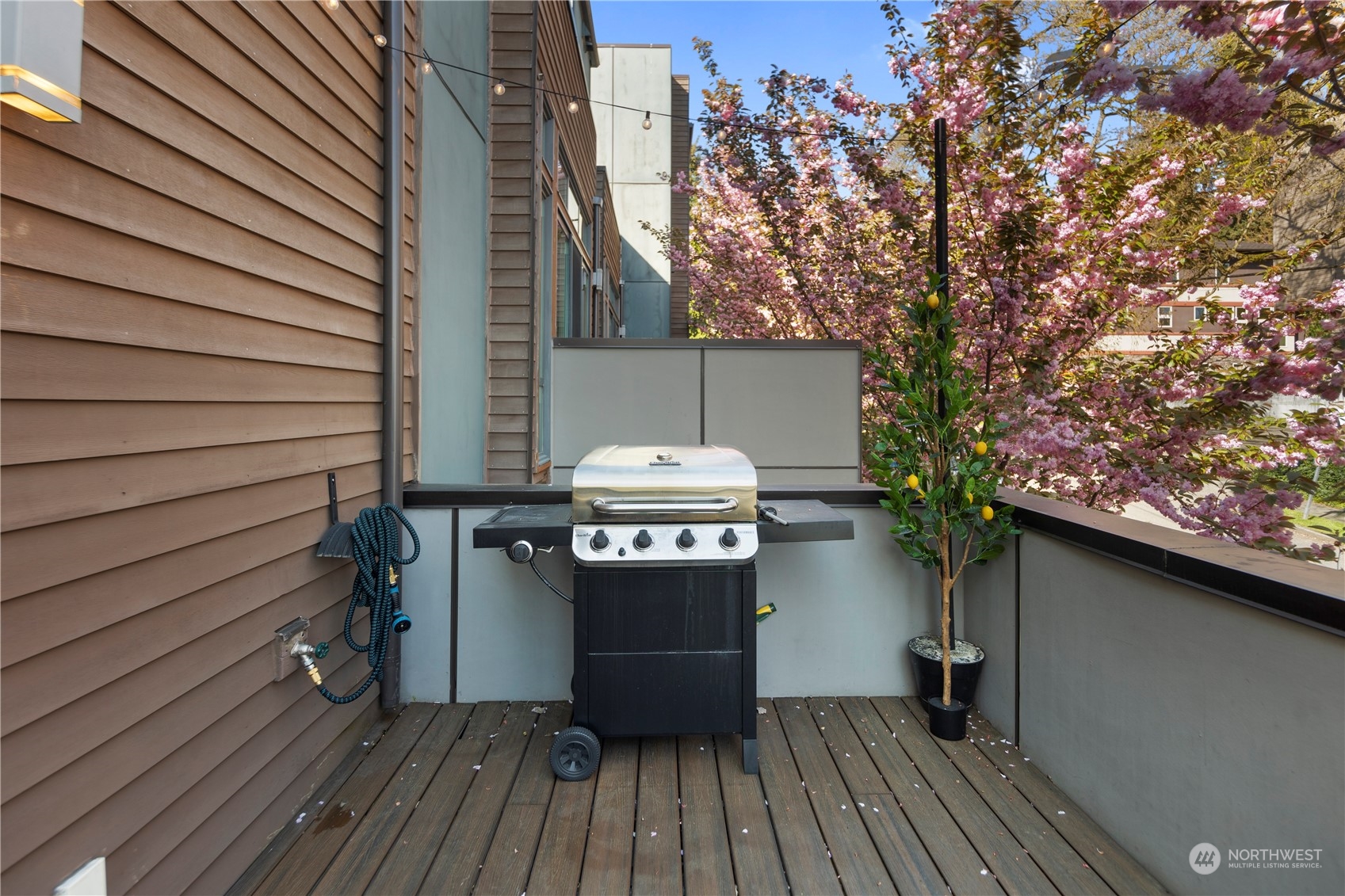 218 North 39th Street Seattle, WA 98103 - Photo 16 of 27