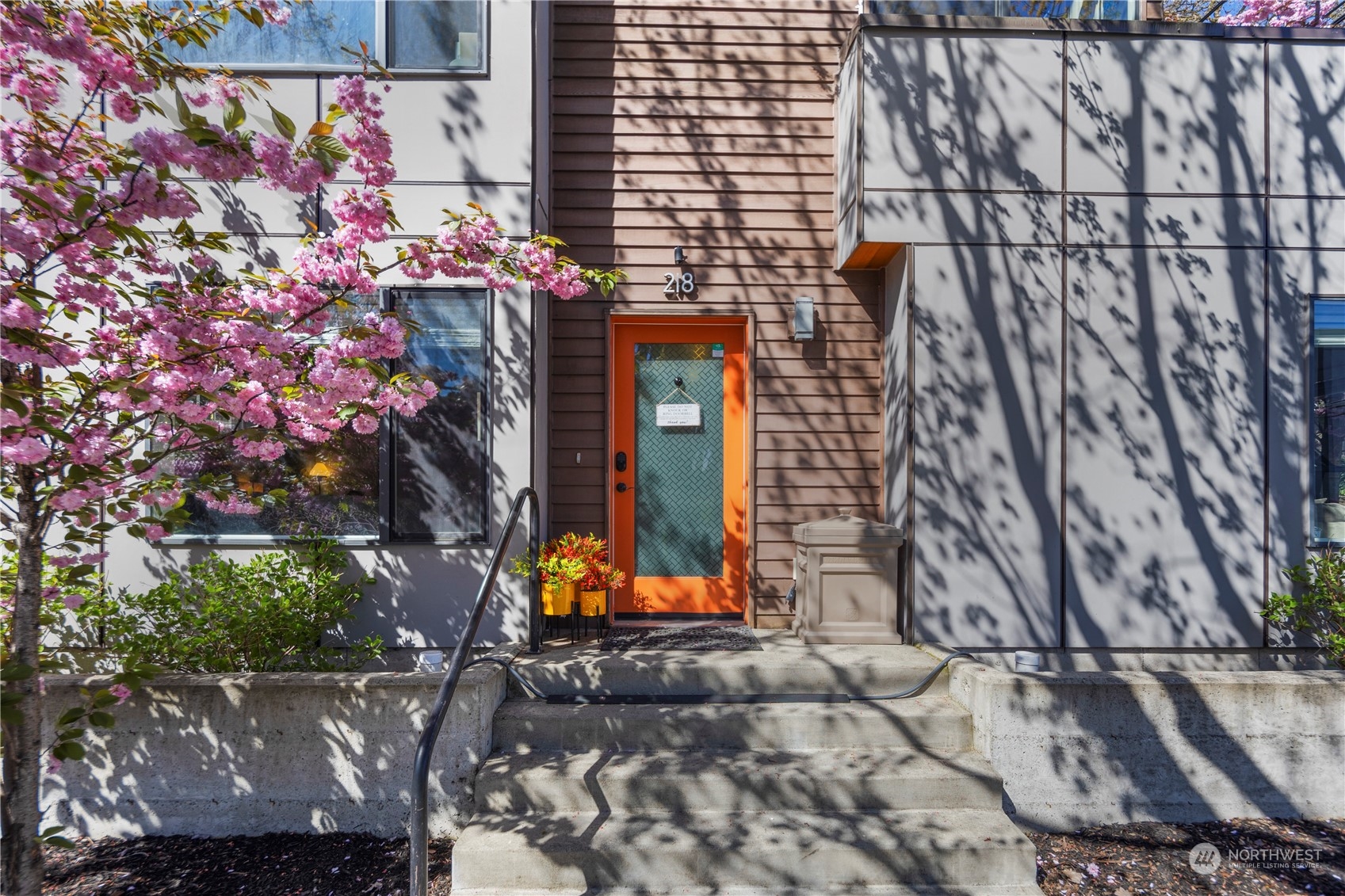 218 North 39th Street Seattle, WA 98103 - Photo 2 of 27 a view of a bird bath