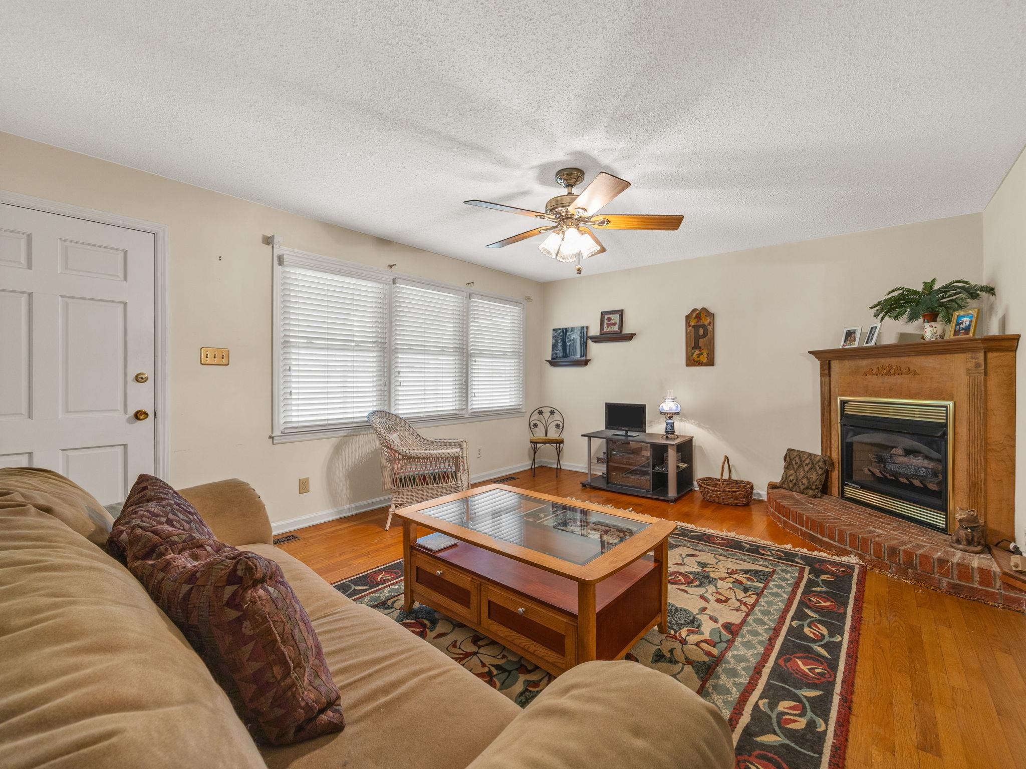 1303 Springfield Road Boiling Springs, SC 29316 - Photo 5 of 43
