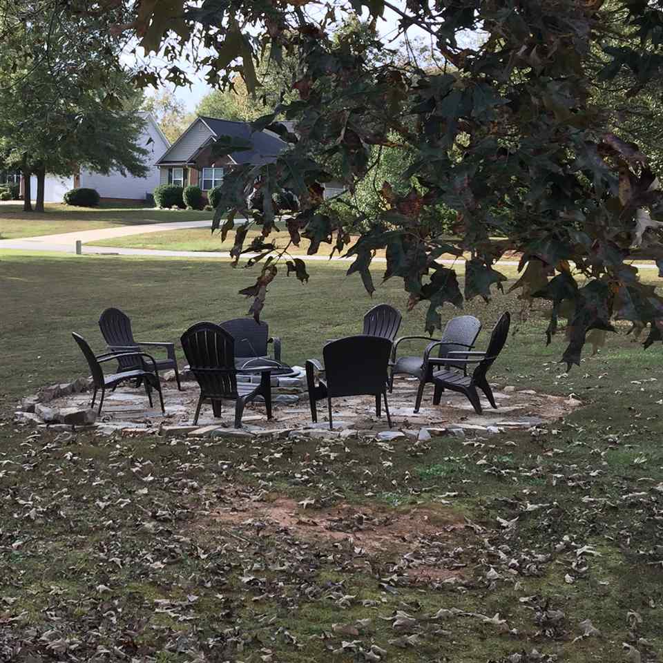 127 State Rd S-42-4347 Roebuck, SC 29376 - Photo 6 of 32 Gallery Image 6