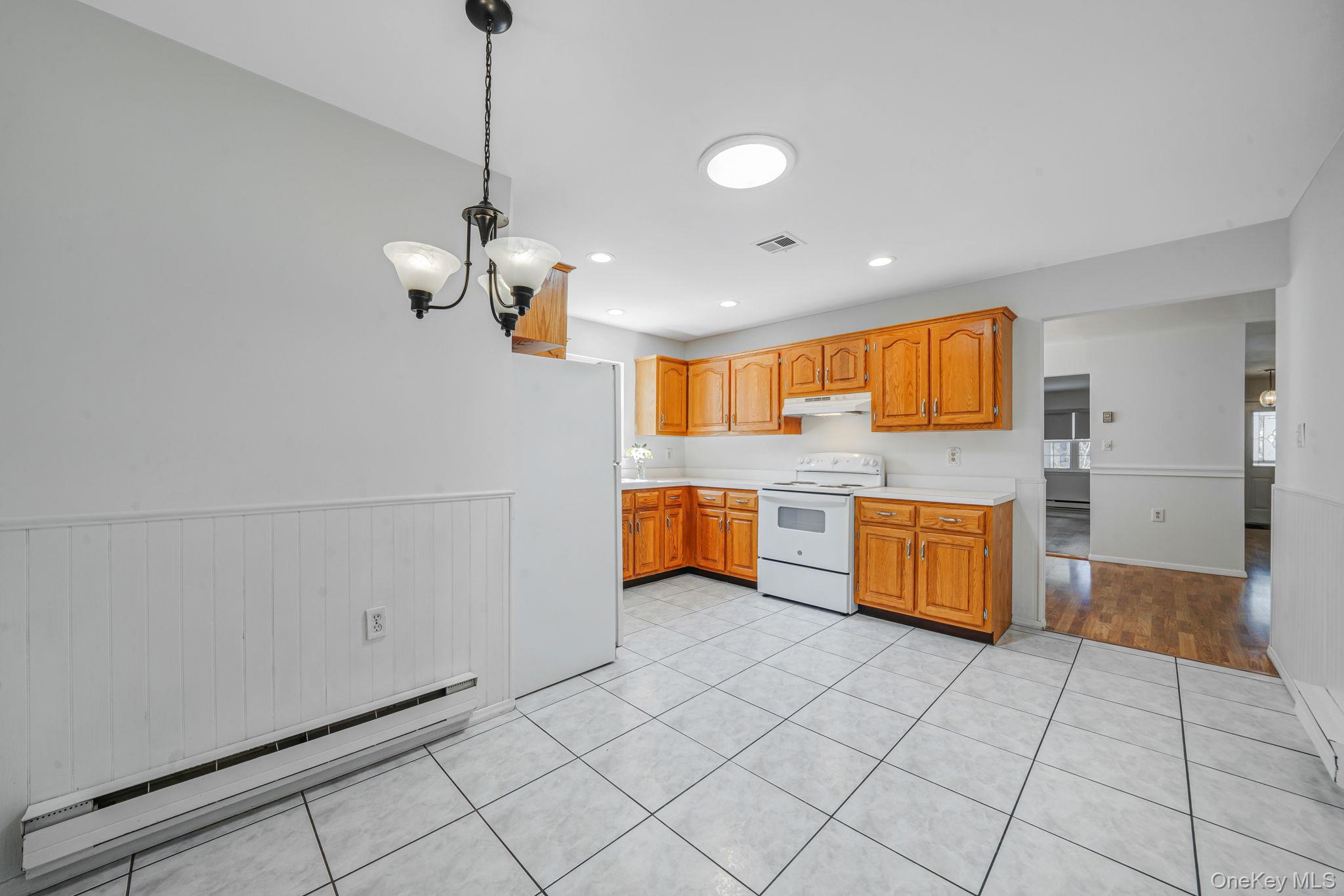 259 Edinburgh Drive Ridge, NY 11961 - Photo 12 of 31