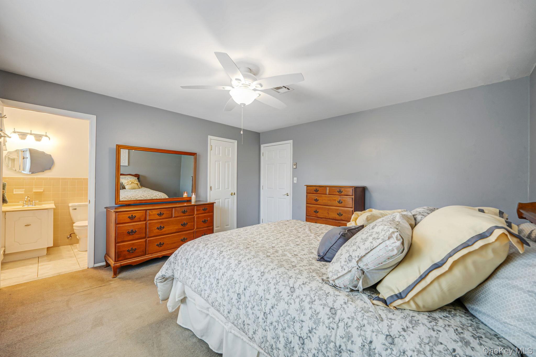 259 Edinburgh Drive Ridge, NY 11961 - Photo 19 of 31