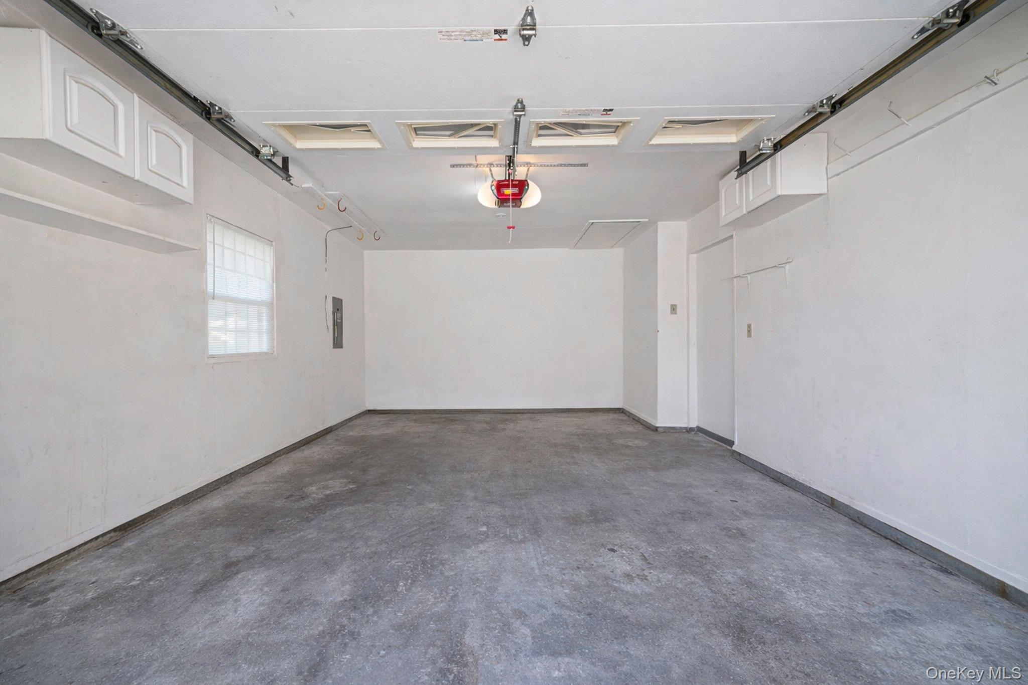 259 Edinburgh Drive Ridge, NY 11961 - Photo 24 of 31