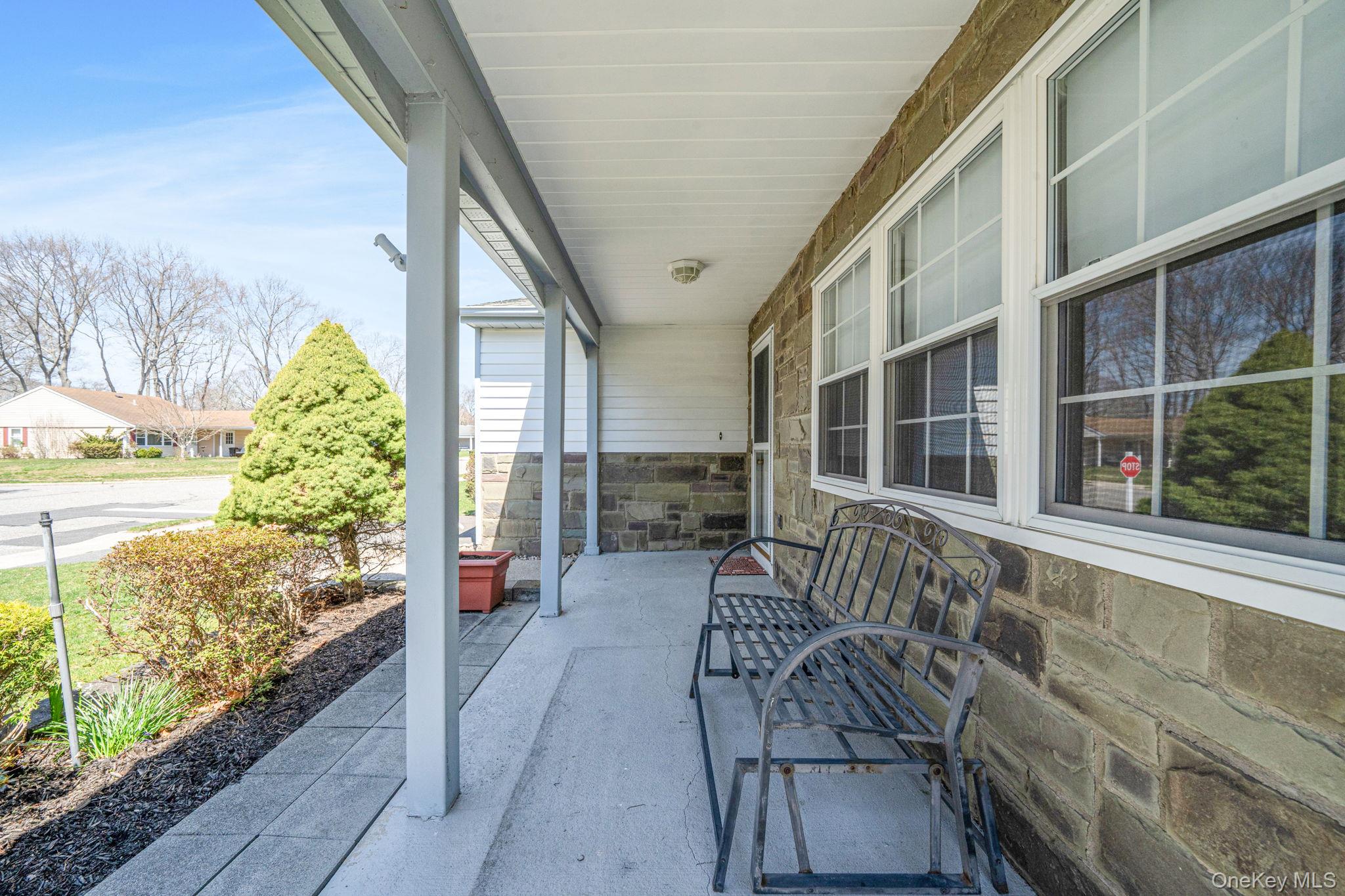 259 Edinburgh Drive Ridge, NY 11961 - Photo 5 of 31