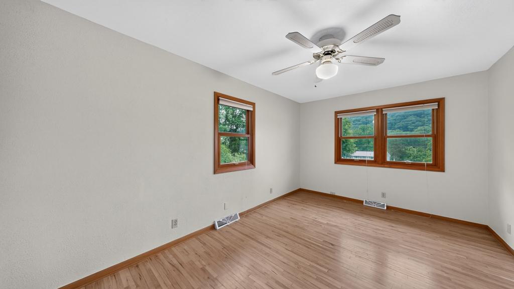 1613 Gilmore Valley Road Winona, MN 55987 - Photo 36 of 63