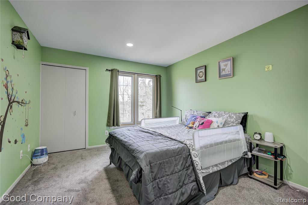 6255 Celeste Road West Bloomfield, MI 48322 - Photo 33 of 50