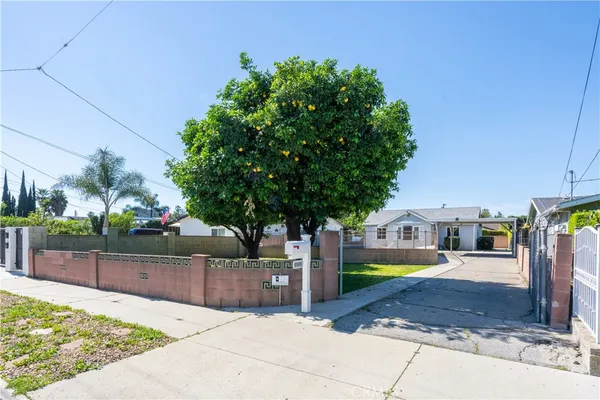 $825,000 | 6909 Peach Avenue, Van Nuys, CA 91406