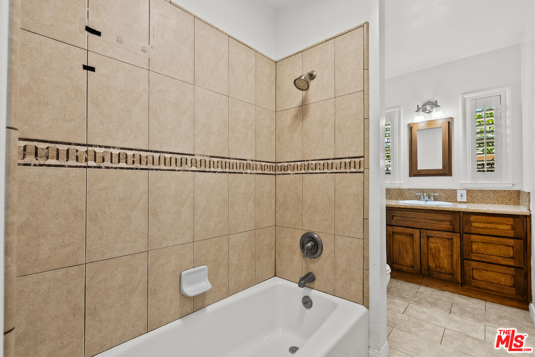 24364 Arcadia Street Newhall, CA 91321 - Photo 29 of 50