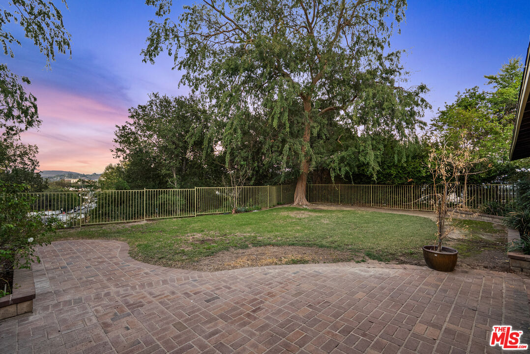 24364 Arcadia Street Newhall, CA 91321 - Photo 37 of 50