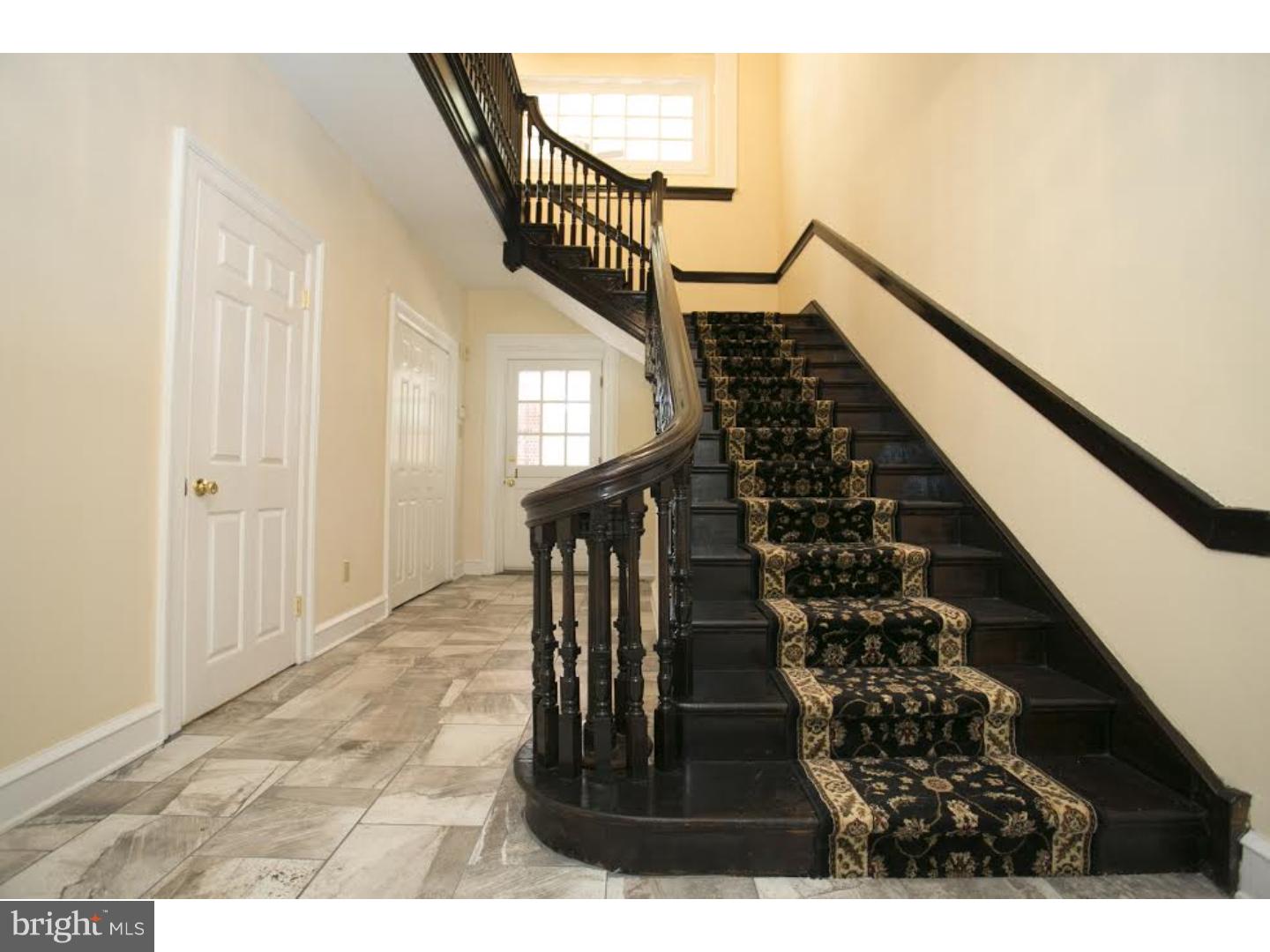 115 Roumfort Road, Unit 3 Philadelphia, PA 19119 - Photo 3 of 22 Foyer