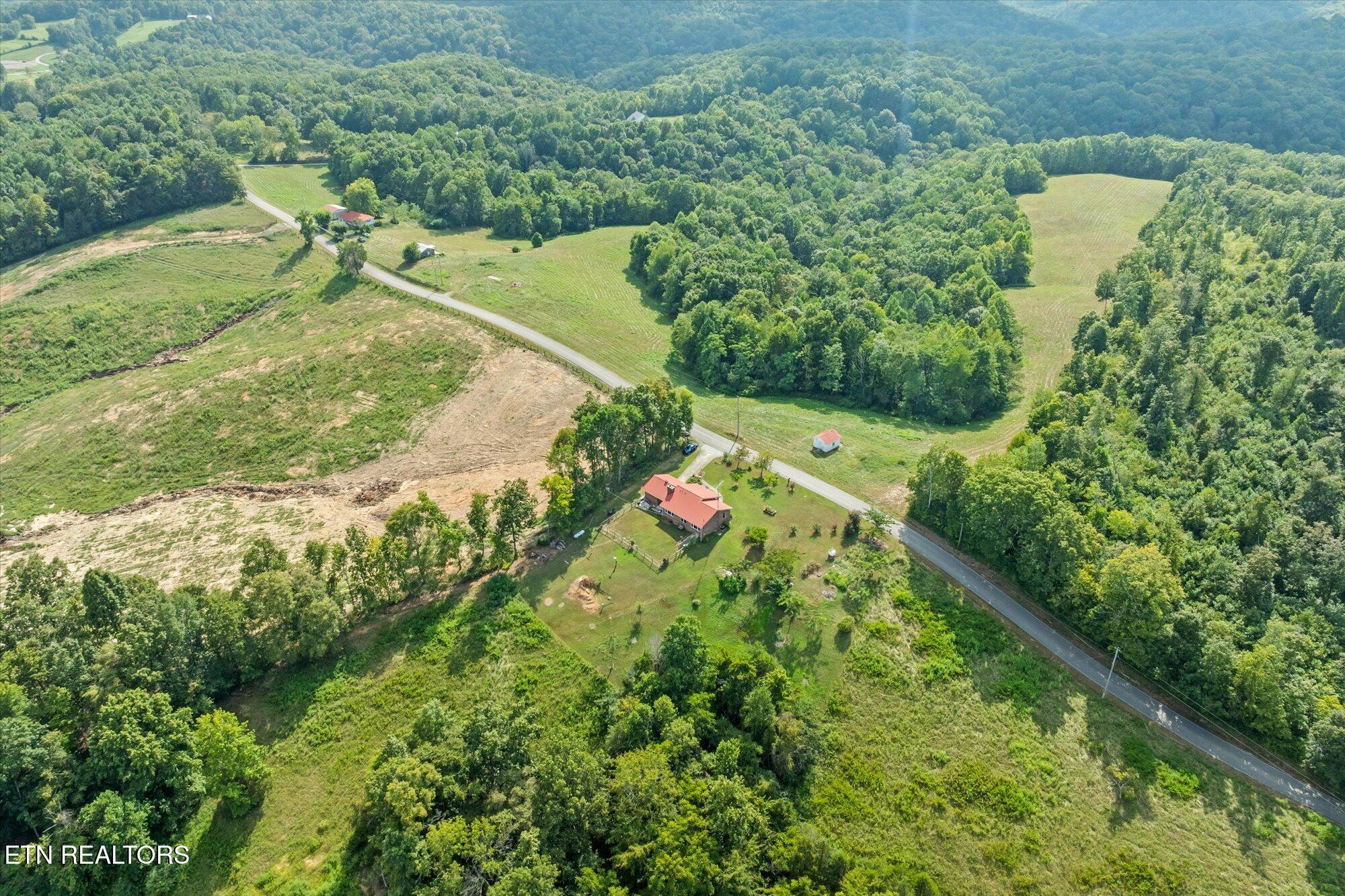 9466 Barnes Ridge Road Monroe, TN 38573 - Photo 33 of 39 06-9466 Barns Ridge Rd, Monroe_0988