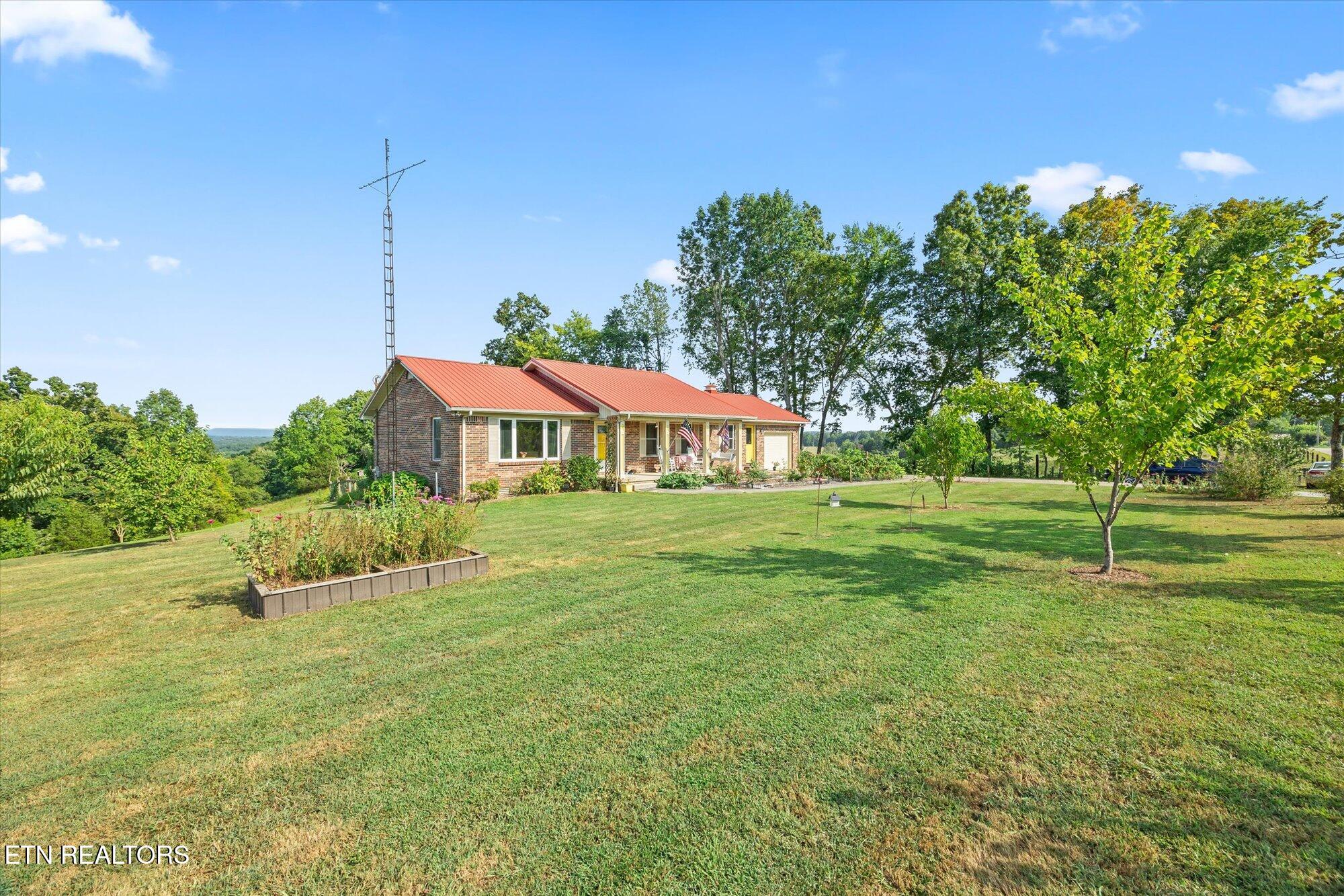 9466 Barnes Ridge Road Monroe, TN 38573 - Photo 5 of 39 05-9466 Barns Ridge Rd, Monroe _0908