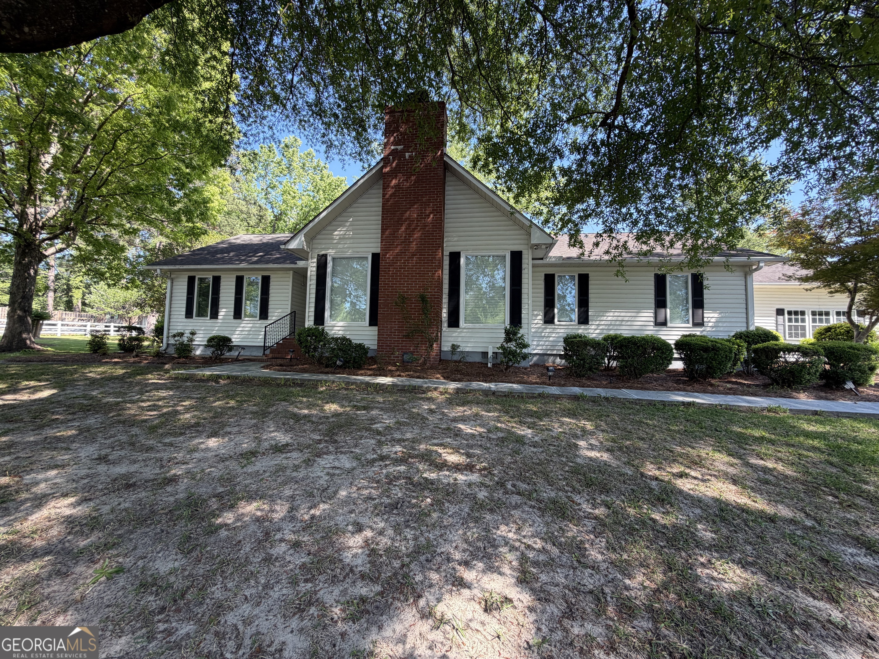 403 Payne Place Dublin, GA 31021 - Photo 2 of 58