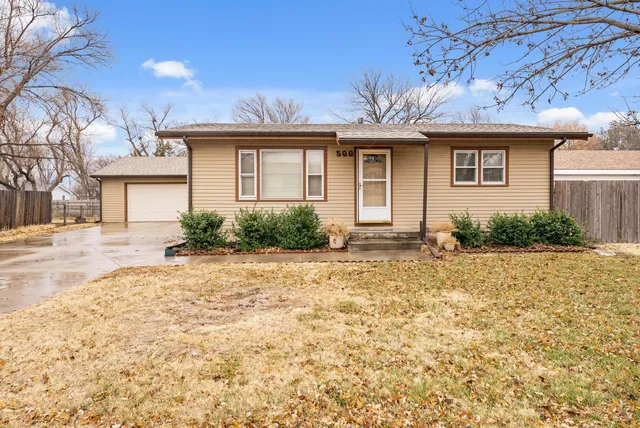 $135,000 | 500 North Walnut Street, Goddard, KS 67052