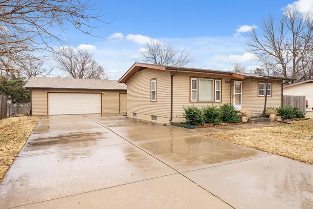 $135,000 | 500 North Walnut Street, Goddard, KS 67052