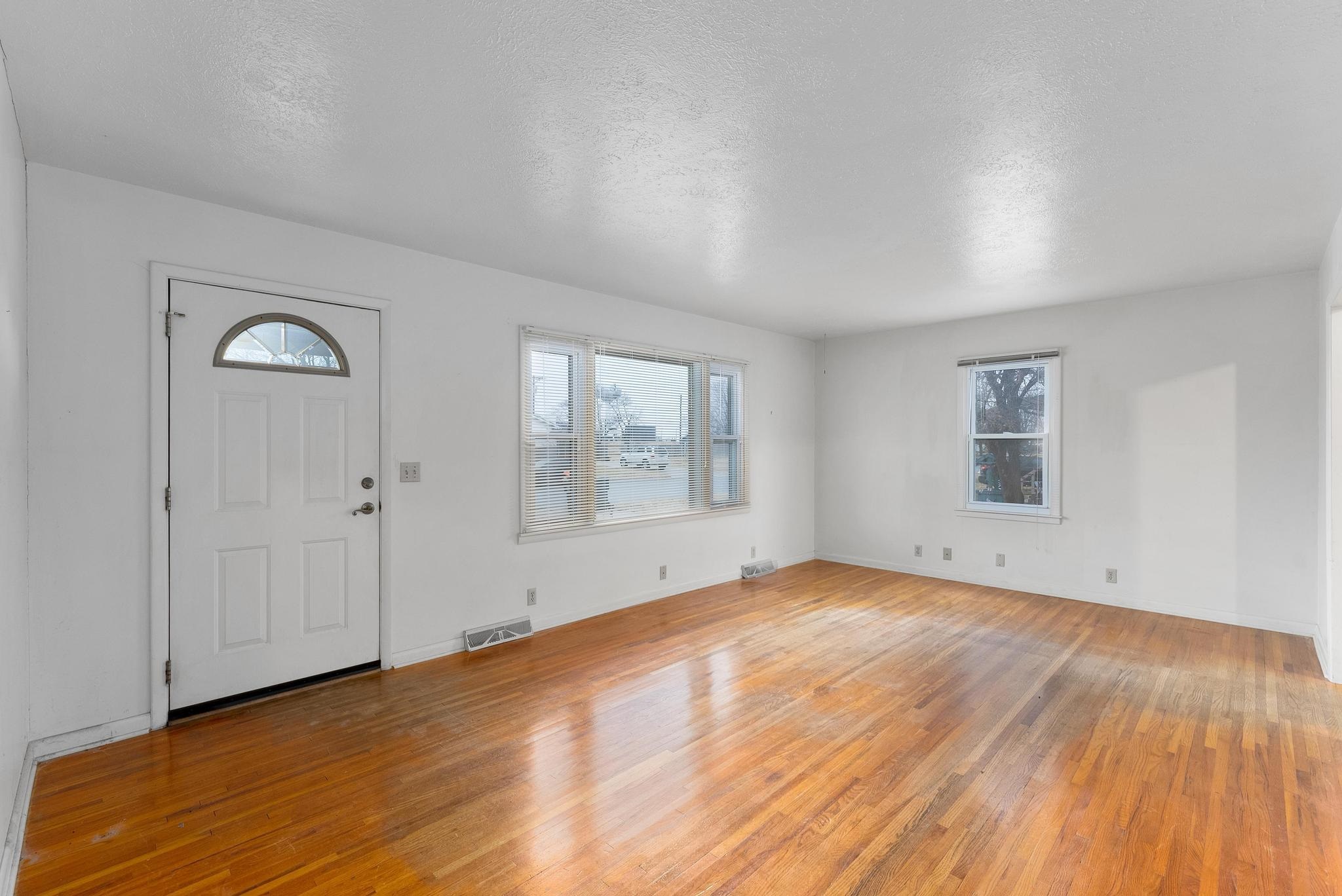 500 North Walnut Street Goddard, KS 67052 - Photo 3 of 31