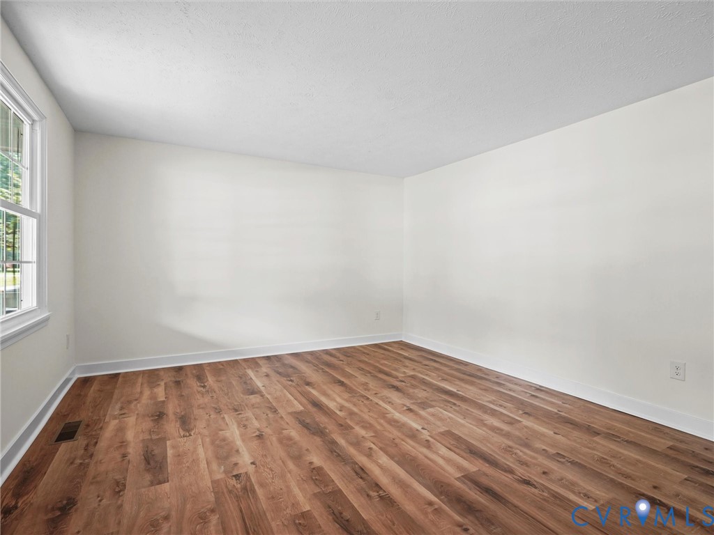 9818 Brenspark Road Chesterfield, VA 23832 - Photo 6 of 33