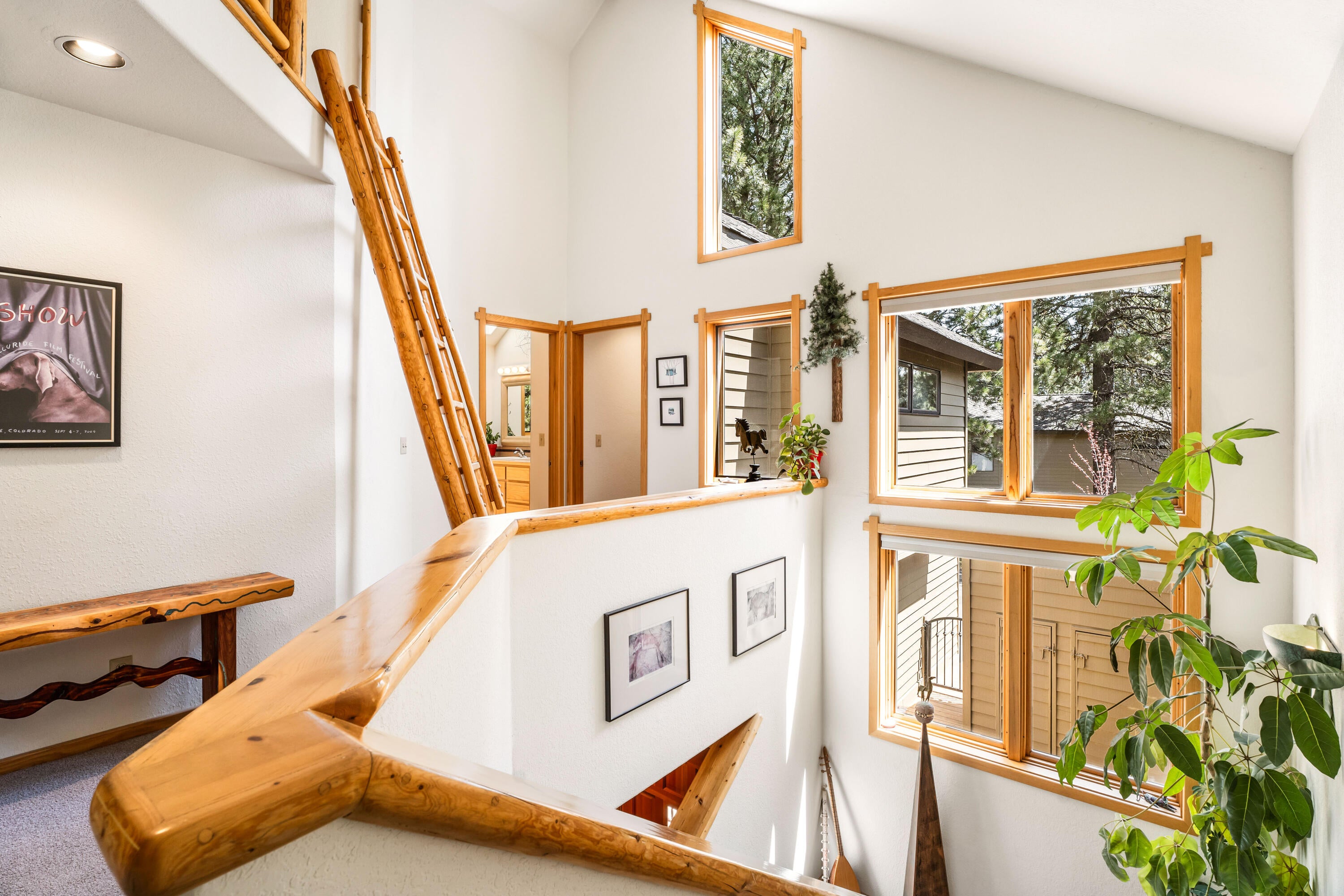 17678 Bittern Lane, Unit 5 Sunriver, OR 97707 - Photo 20 of 41 Stairs