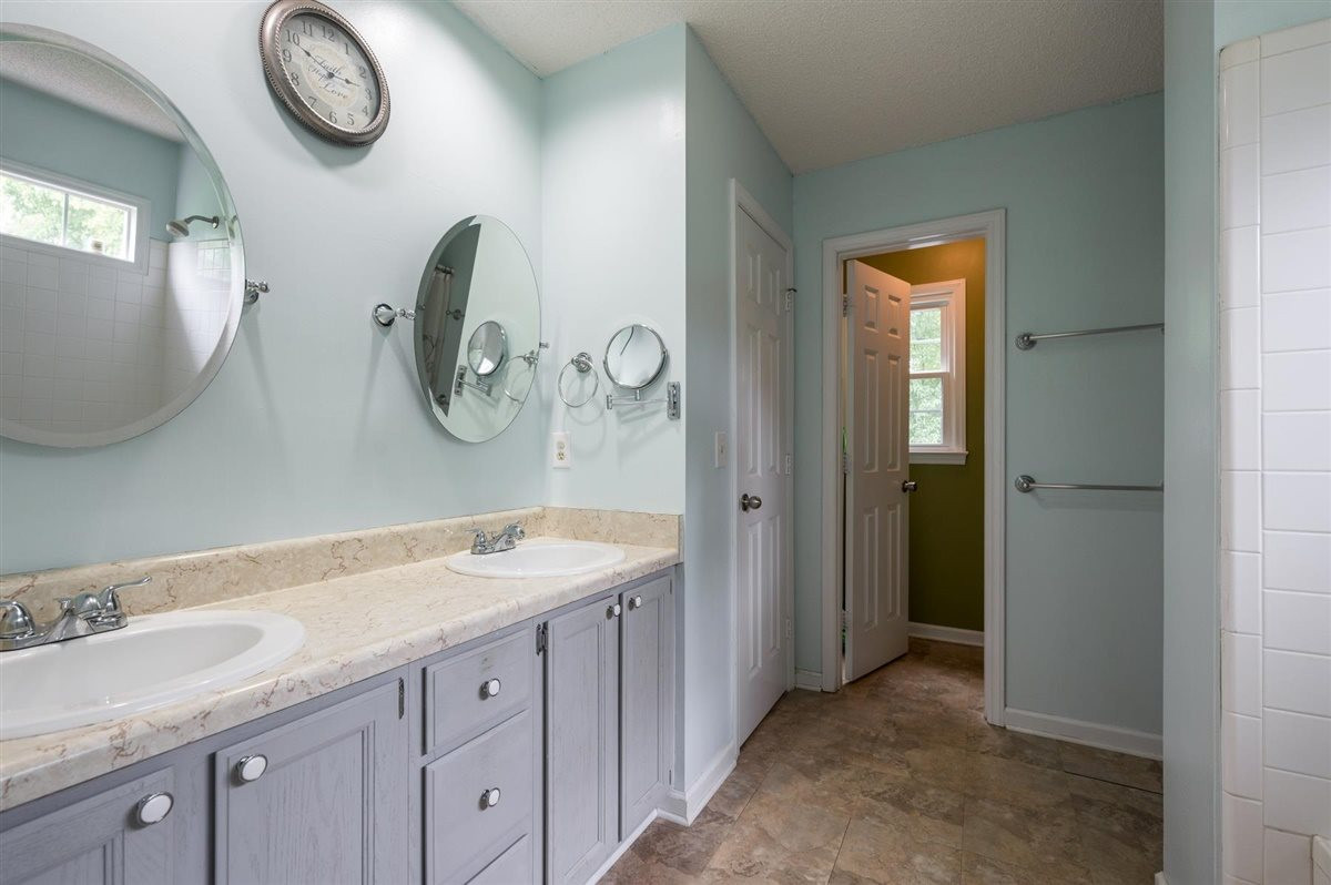 4713 River Creek Run Raleigh, NC 27604 - Photo 16 of 20 Photo 16