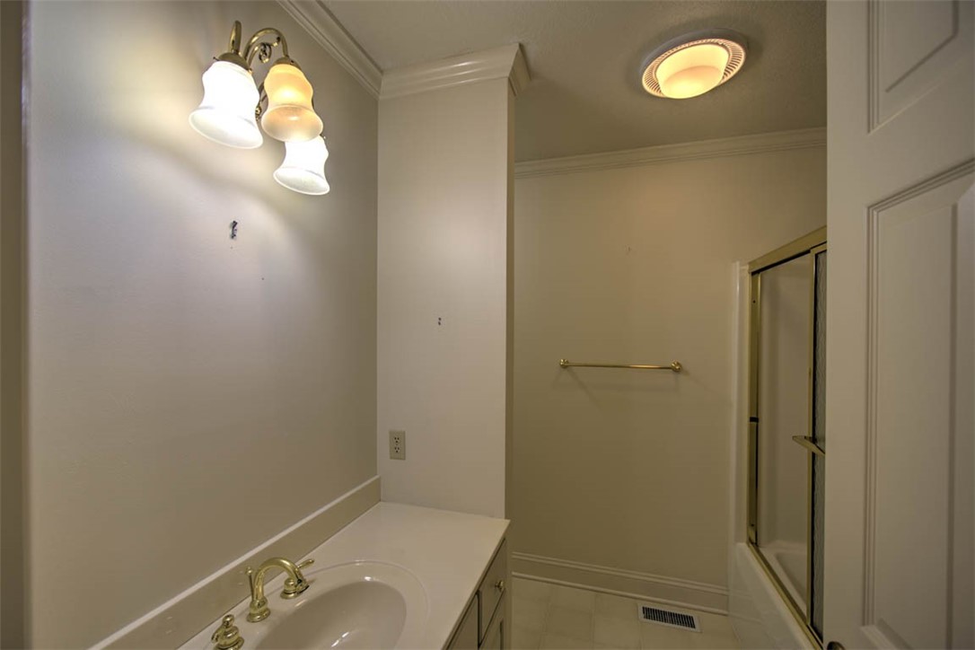 650 Glen Oak Drive Decatur, IL 62521 - Photo 23 of 44 Gallery Image 23
