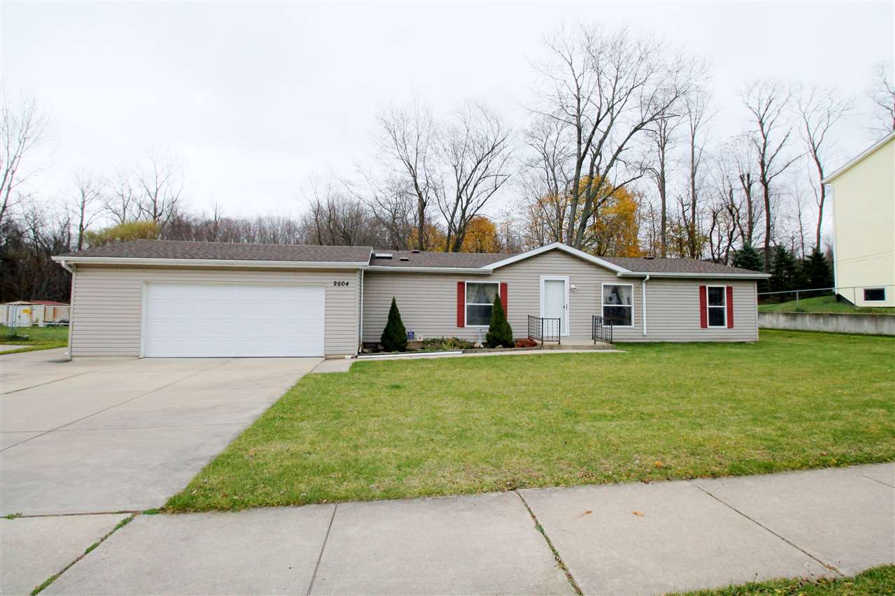 2604 Locust Road South Bend, IN 46614 - Photo 1 of 22 Gallery Image 1