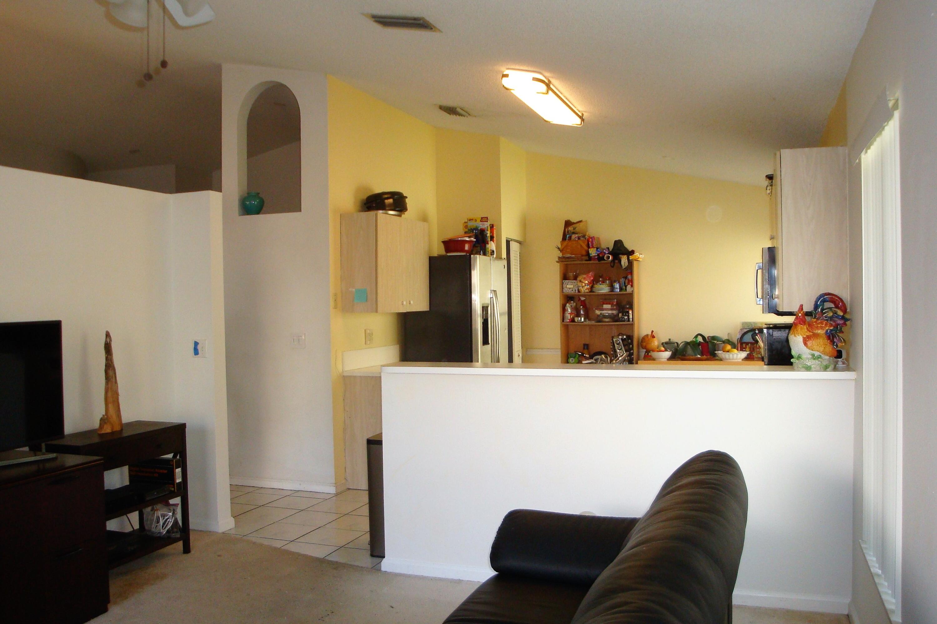 7339 Michigan Isle Road Lake Worth, FL 33467 - Photo 10 of 26 Kitchen
