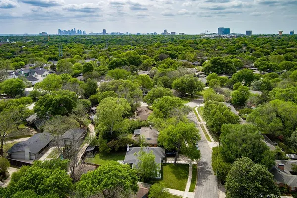 $590,000 | 6516 Danbury Lane, Dallas, TX 75214