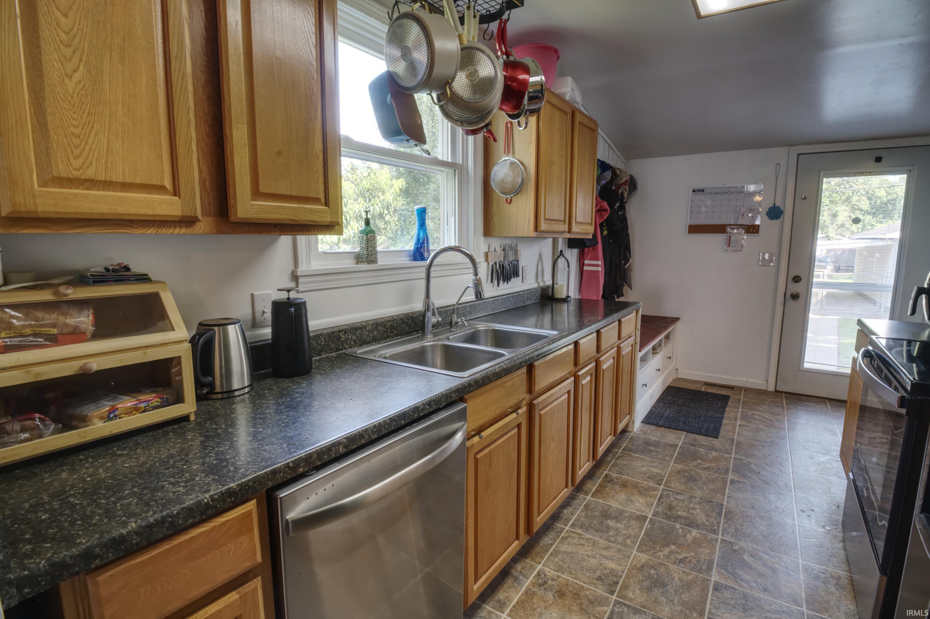 809 North 13th Street Vincennes, IN 47591 - Photo 7 of 21