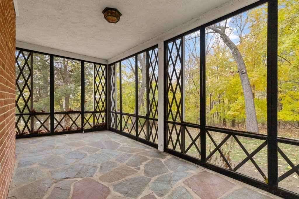 10 Laneton Way Reading, MA 01867 - Photo 14 of 31