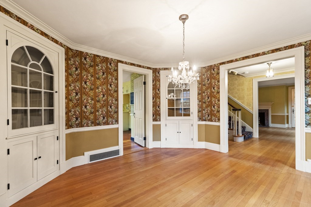 10 Laneton Way Reading, MA 01867 - Photo 9 of 31