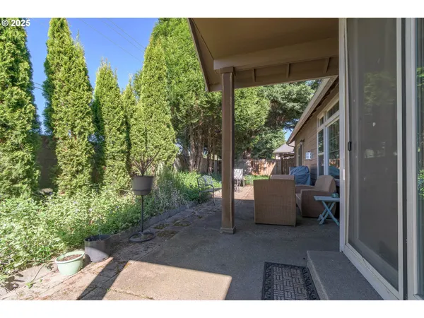 $650,000 | 2610 Crowther Drive, Eugene, OR 97404