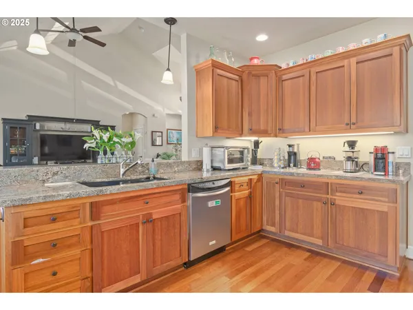 $650,000 | 2610 Crowther Drive, Eugene, OR 97404